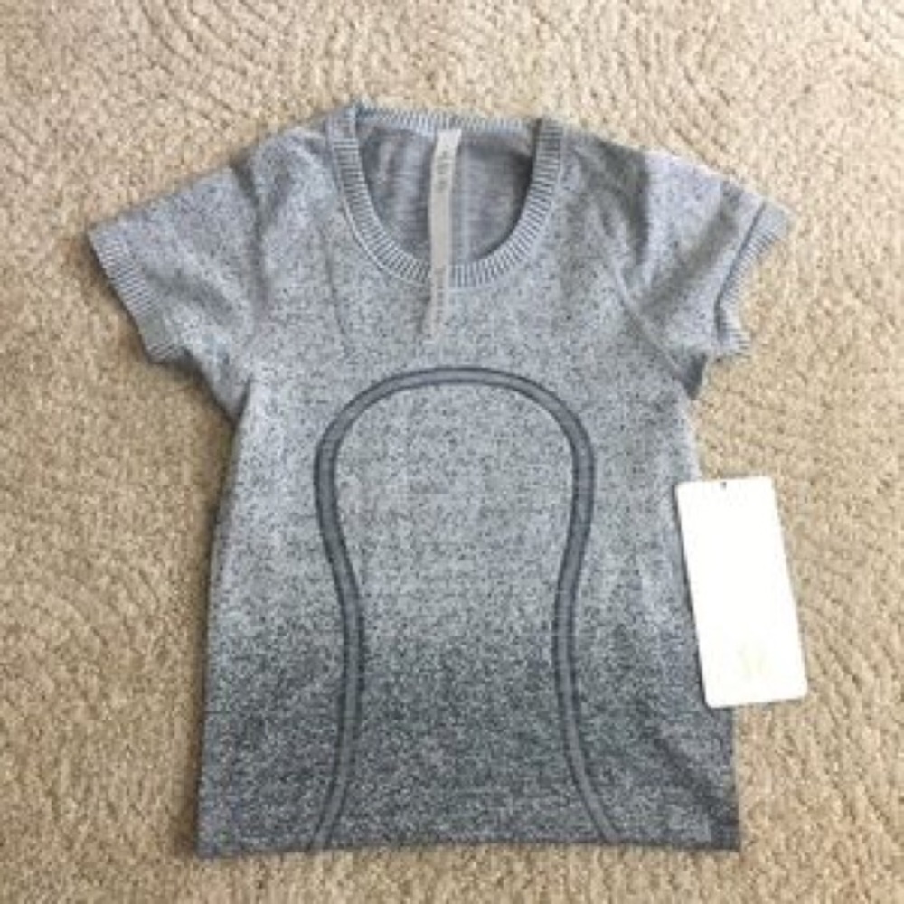 ISO!!!! Size 4 lululemon swiftly